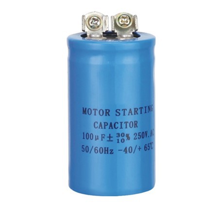 Qual é a função de um resistor de sangria em um circuito capacitor?